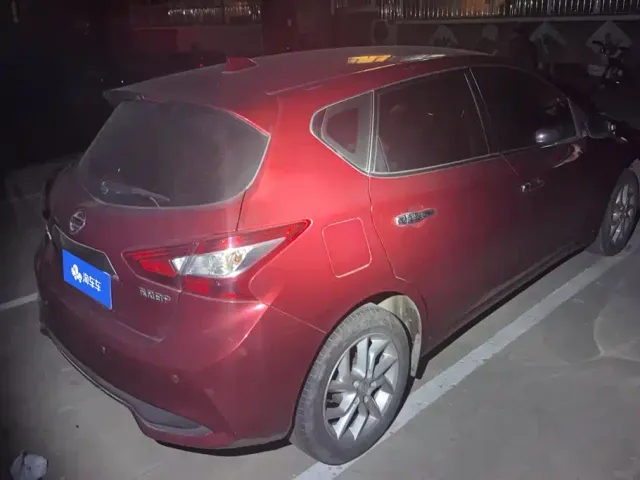 Nissan Tiida — Фото автомобиля 3