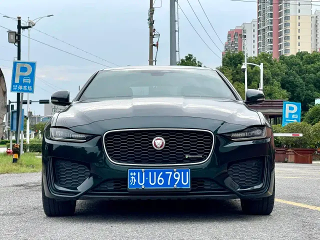 Фотография автомобиля — Jaguar XEL