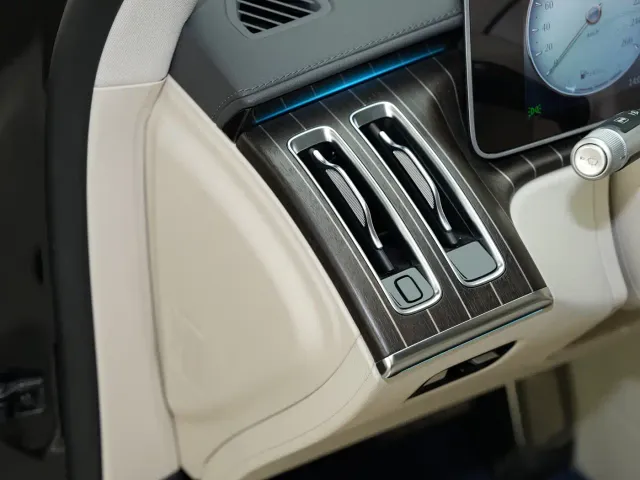 Mercedes-Benz Maybach S-Class — Фото автомобиля 11