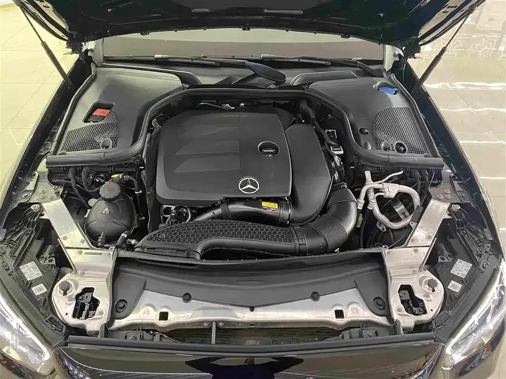 Mercedes-Benz Mercedes-Benz E-Class 2023 E 300 L Sport Luxury — Фото автомобиля 14