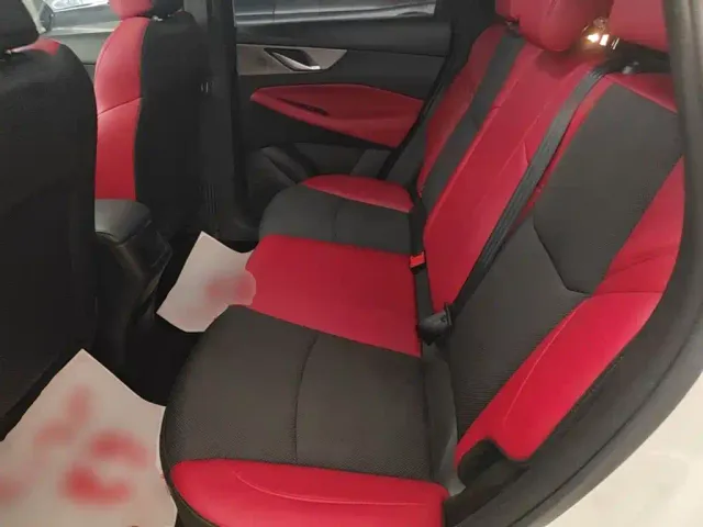Changan CS35 Plus — Фото автомобиля 16