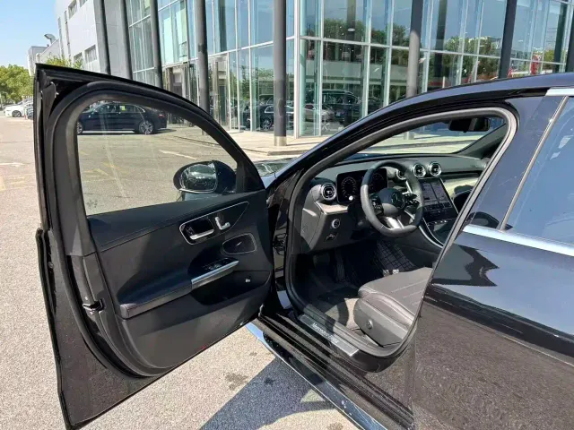 Mercedes-Benz C-Class — Фото автомобиля 11