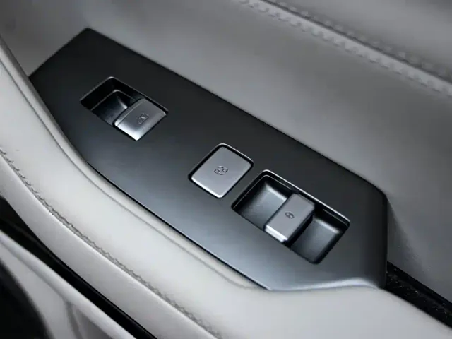 BYD FangChengBao Leopard 8 — Фото автомобиля 24