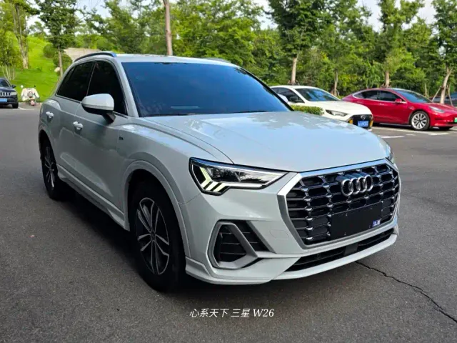 Audi Q3 — Фото автомобиля 3