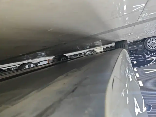 Tesla Model 3 — Фото автомобиля 21