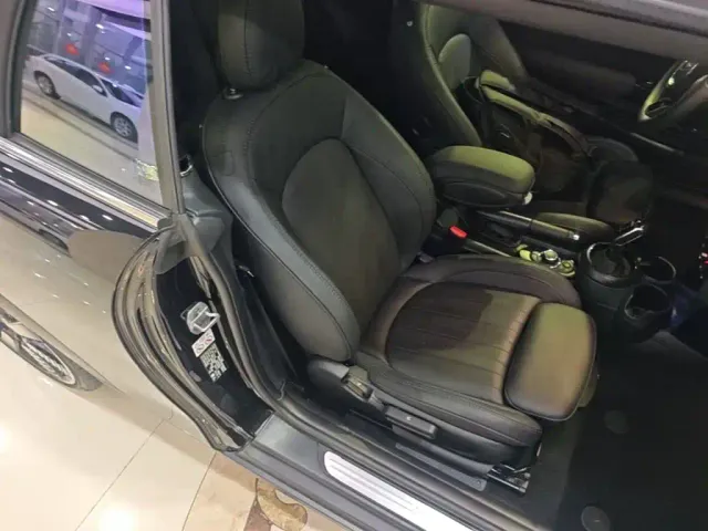 MINI Hatch — Фото автомобиля 18