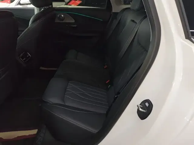Chery Arrizo 8 — Фото автомобиля 16