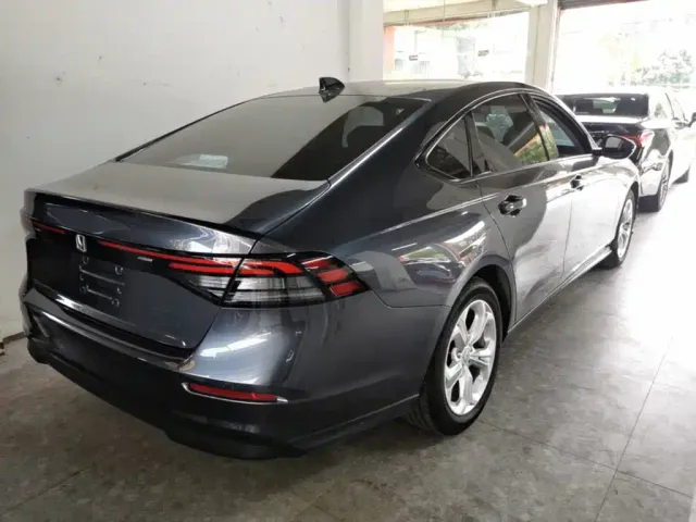 Honda Accord — Фото автомобиля 6