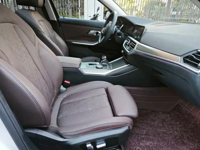 BMW 3 Series — Фото автомобиля 22