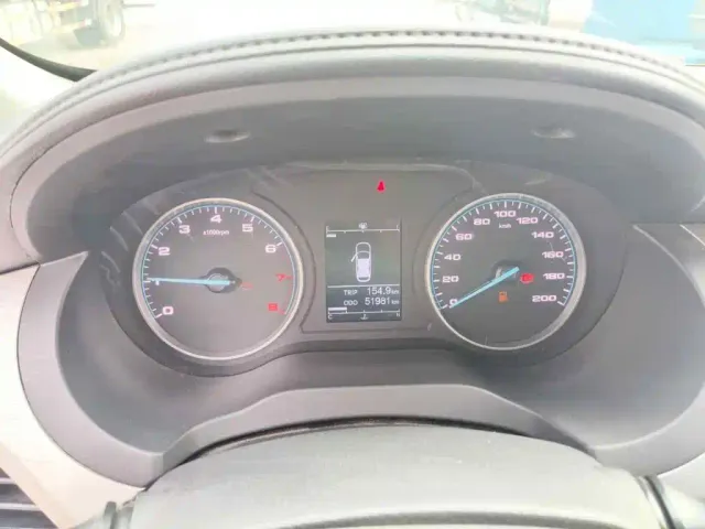 JAC Refine JAC Refine M3 2022 PLUS 1.5T 7-Seater Standard — Фото автомобиля 15