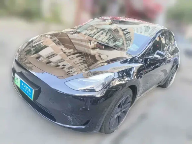 Фотография автомобиля — Tesla Model Y