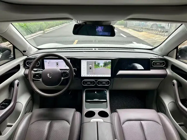 Leapmotor C11 — Фото автомобиля 5