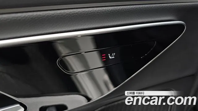 Mercedes-Benz E-Class — Фото автомобиля 30