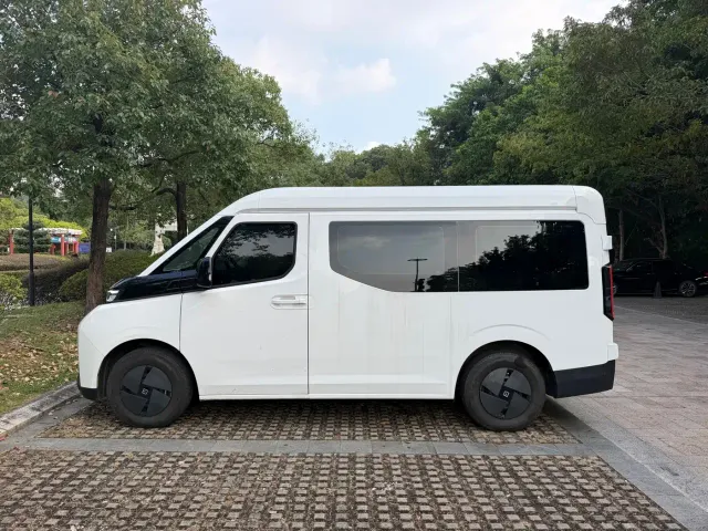 Farizon Super VAN — Фото автомобиля 12