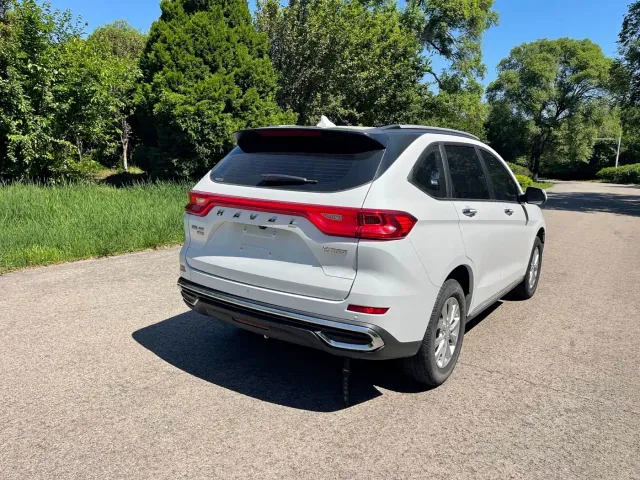 Haval M6 — Фото автомобиля 9
