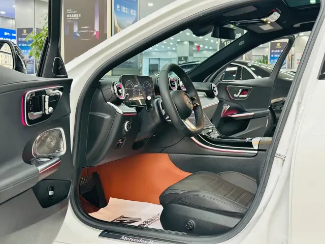 Mercedes-Benz C-Class — Фото автомобиля 4