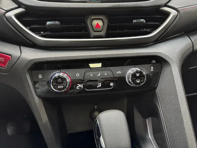 Chevrolet Orlando — Фото автомобиля 19