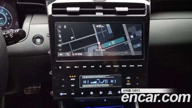 Hyundai Tucson Tucson (NX4) Бензин 1.6 турбо 2WD — Фото автомобиля 14