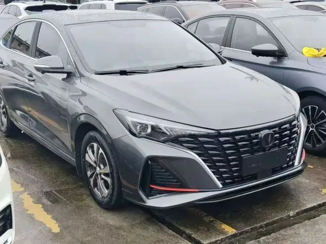 Changan Eado — Фото автомобиля 3