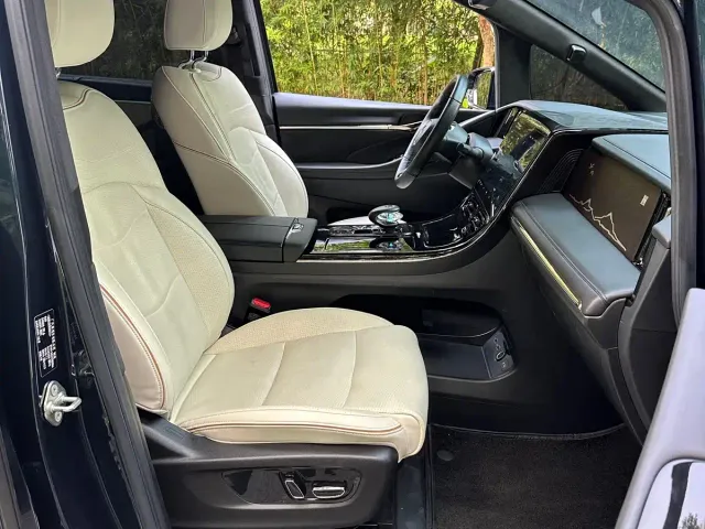 GAC Trumpchi M8 — Фото автомобиля 15