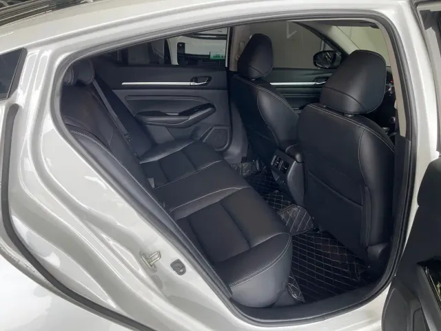 Nissan Teana — Фото автомобиля 26
