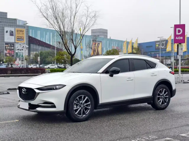 Фотография автомобиля — Mazda CX-4