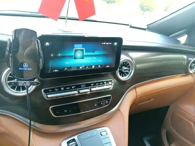 Mercedes-Benz V-Class — Фото автомобиля 4