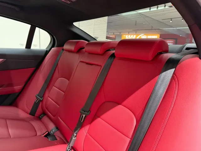 Jaguar XEL — Фото автомобиля 27