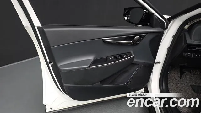Kia EV6 — Фото автомобиля 23