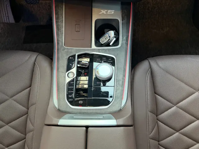 BMW X5 — Фото автомобиля 10