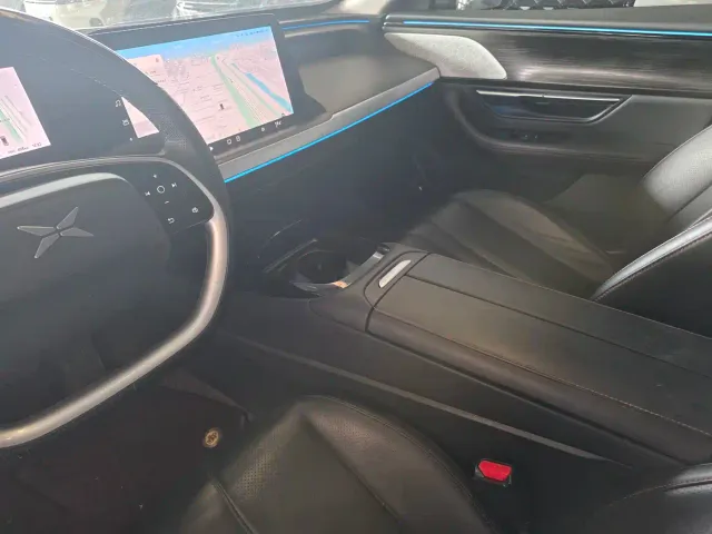Xpeng P7 — Фото автомобиля 12