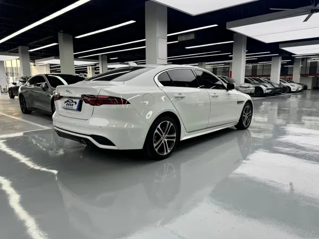Jaguar XEL — Фото автомобиля 15