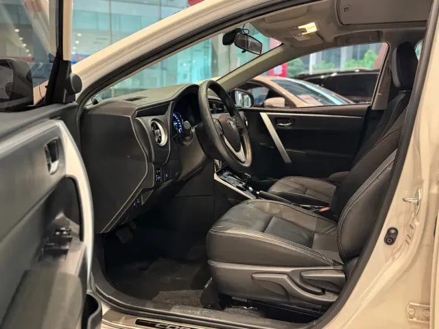 Toyota Corolla Twin Engine E+ — Фото автомобиля 9