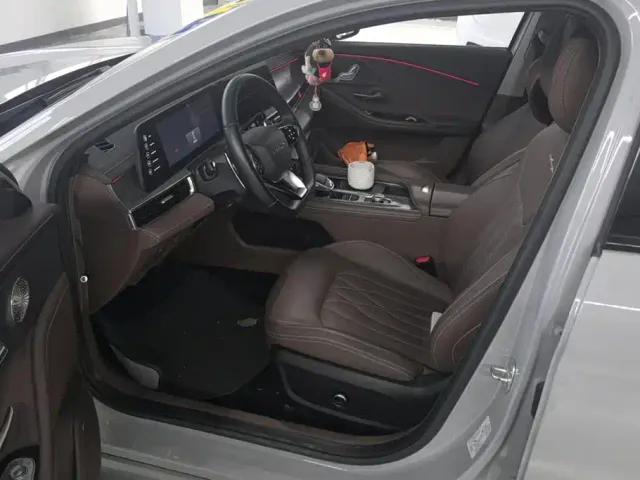 Chery Arrizo 8 — Фото автомобиля 9