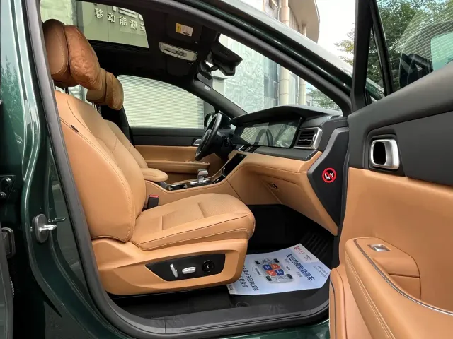 Li Auto ONE — Фото автомобиля 14