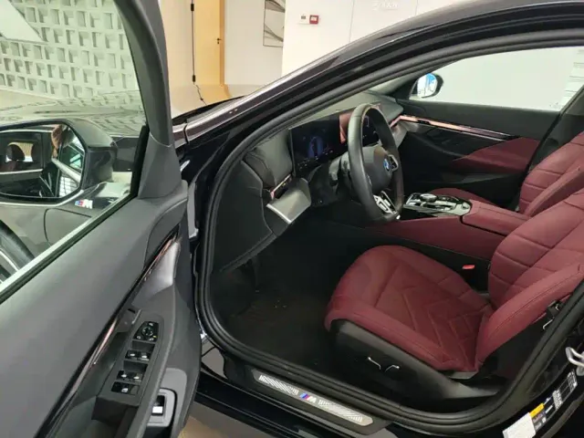 BMW i5 — Фото автомобиля 15