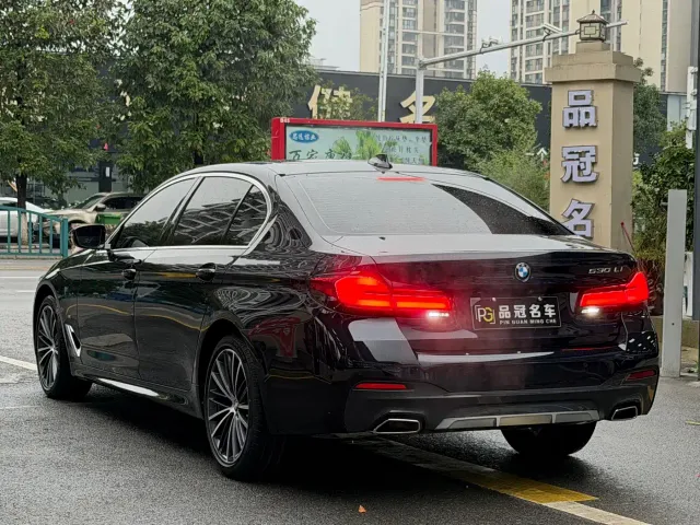 BMW 5 Series — Фото автомобиля 7