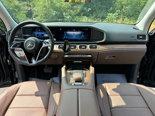 Mercedes-Benz GLE-Class — Фото автомобиля 8