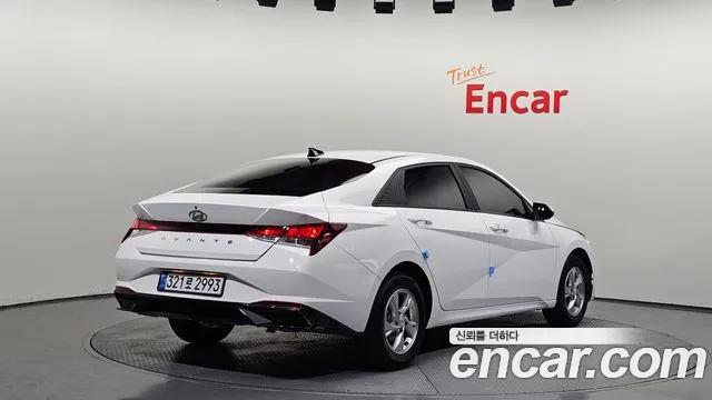Hyundai AVANTE — Фото автомобиля 2