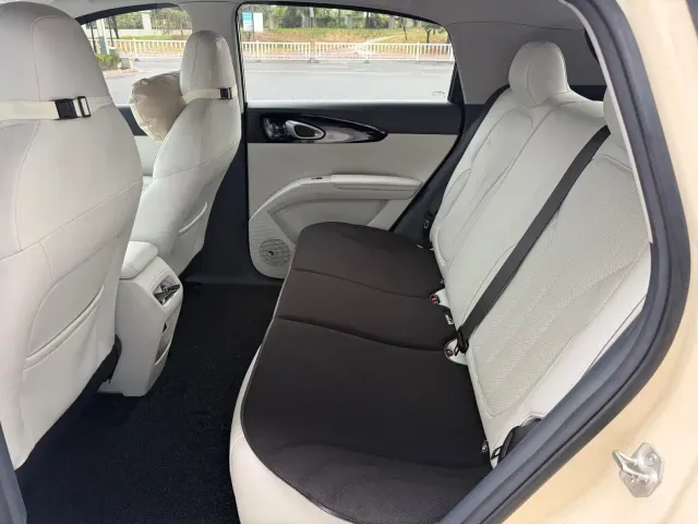 Geely Starry Wish — Фото автомобиля 6