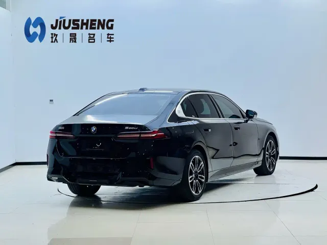 BMW 5 Series — Фото автомобиля 22