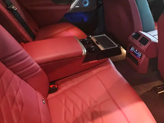 BMW 5 Series — Фото автомобиля 10