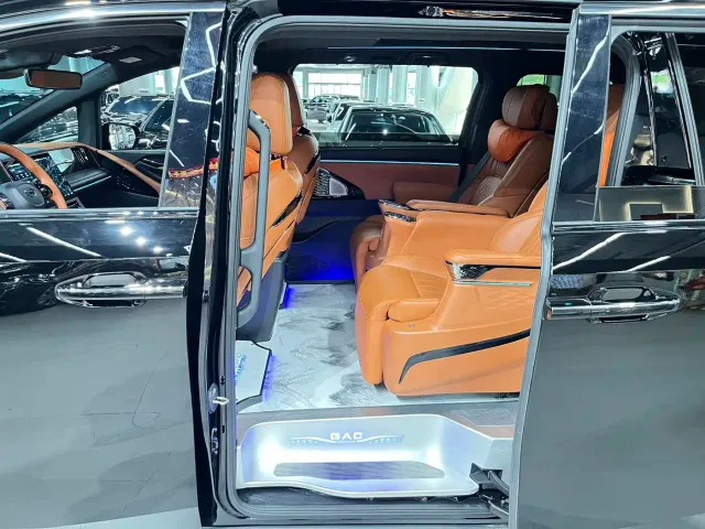 GAC Trumpchi M8 — Фото автомобиля 7
