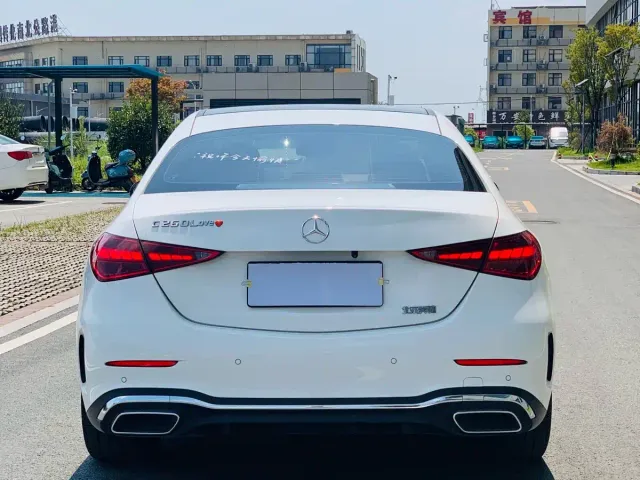 Mercedes-Benz C-Class — Фото автомобиля 3