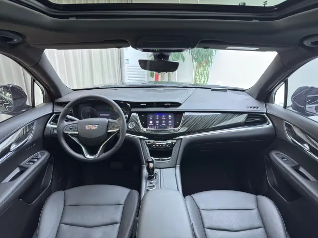 Cadillac XT6 — Фото автомобиля 4