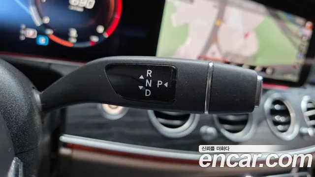 Mercedes-Benz E-Class — Фото автомобиля 9