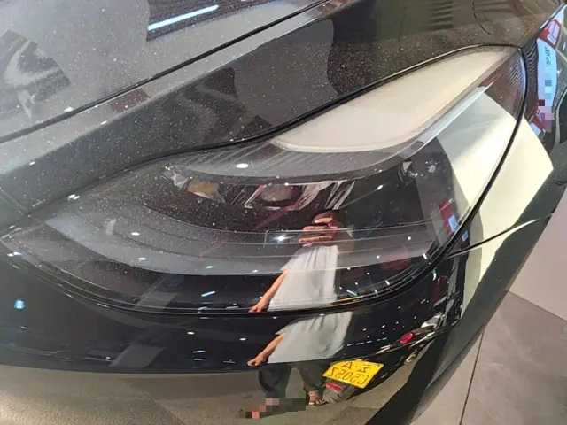 Tesla Model Y — Фото автомобиля 23