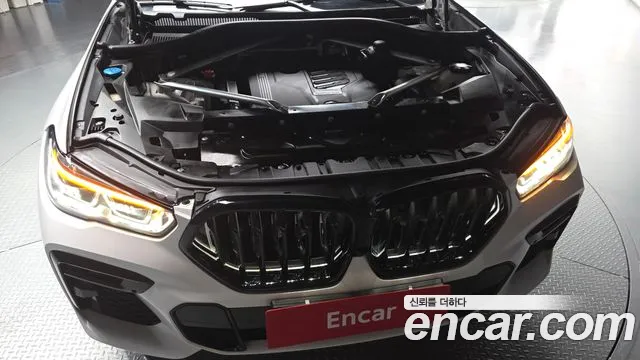 BMW X6 xDrive40i M Sport — Фото автомобиля 6