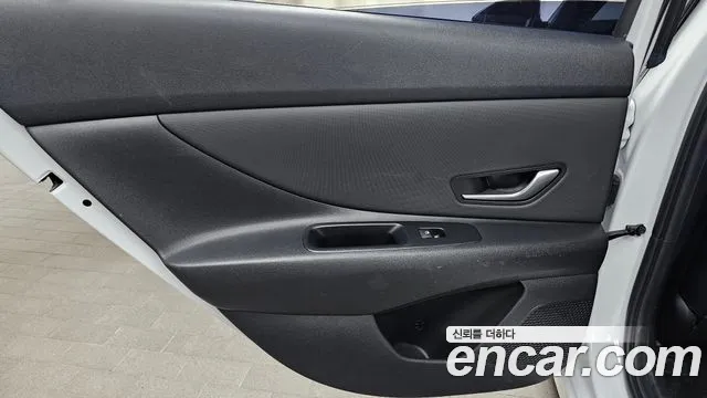 Hyundai AVANTE Smart — Фото автомобиля 25
