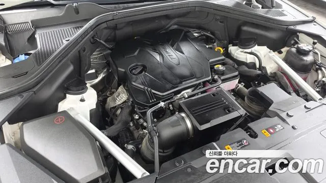 Genesis GV80 2.5T Бензин AWD — Фото автомобиля 3